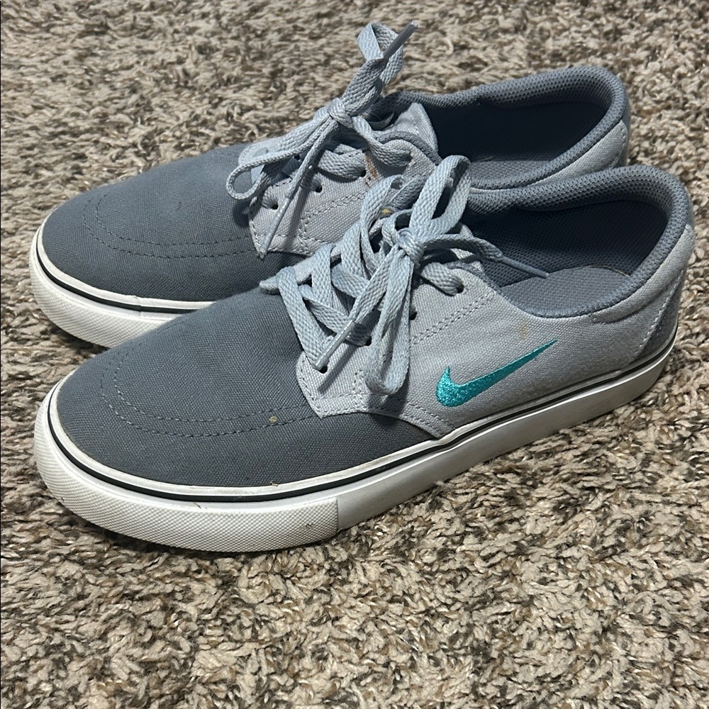 Nike Youth Grey Canvas Sneakers with Teal Swoosh